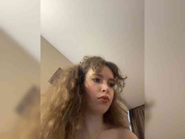 YourLadyyy webcam