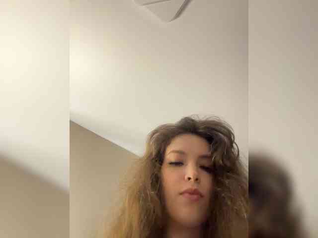 YourLadyyy webcam