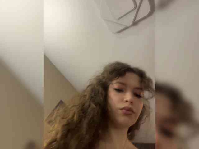 YourLadyyy webcam