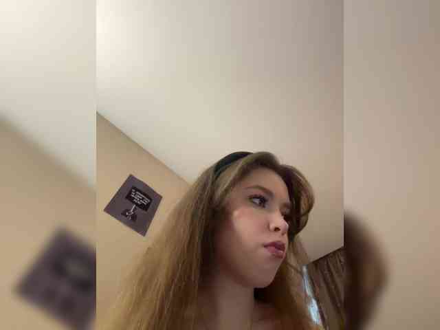 YourLadyyy webcam