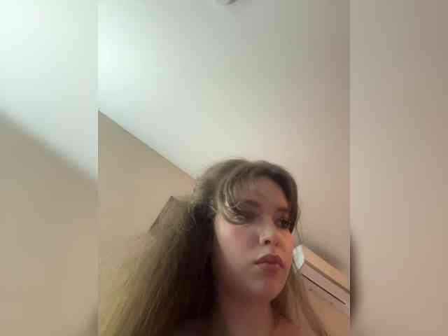 YourLadyyy webcam