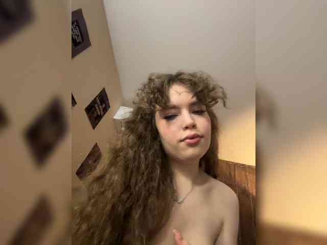 YourLadyyy webcam