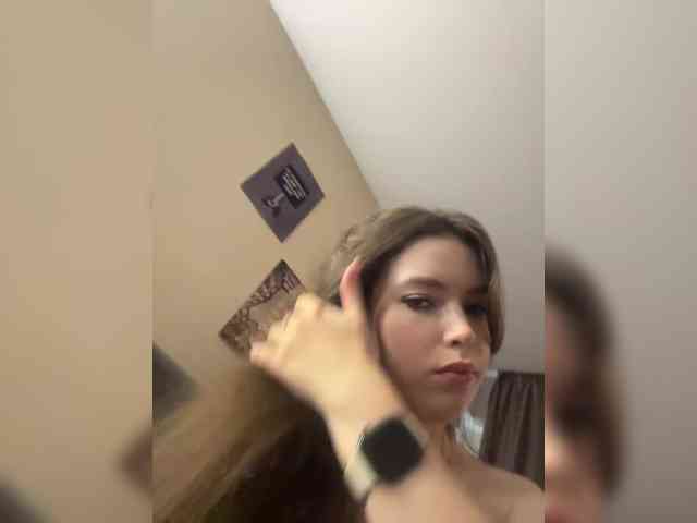 YourLadyyy webcam