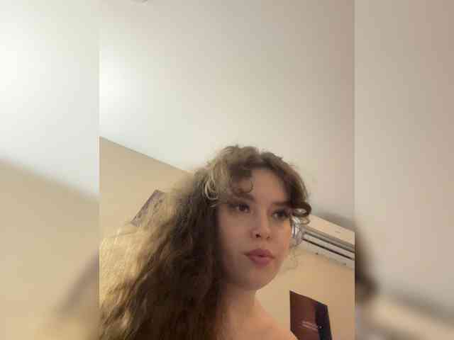 YourLadyyy webcam