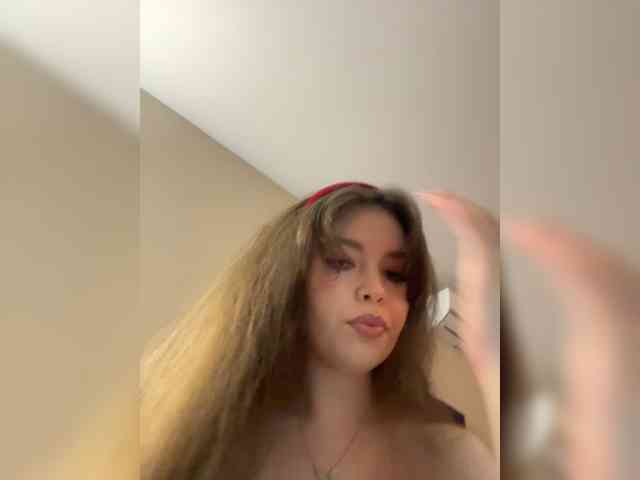 YourLadyyy webcam