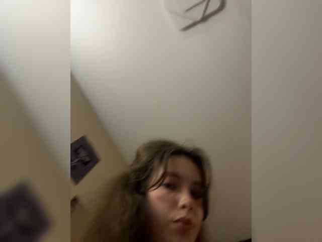 YourLadyyy webcam