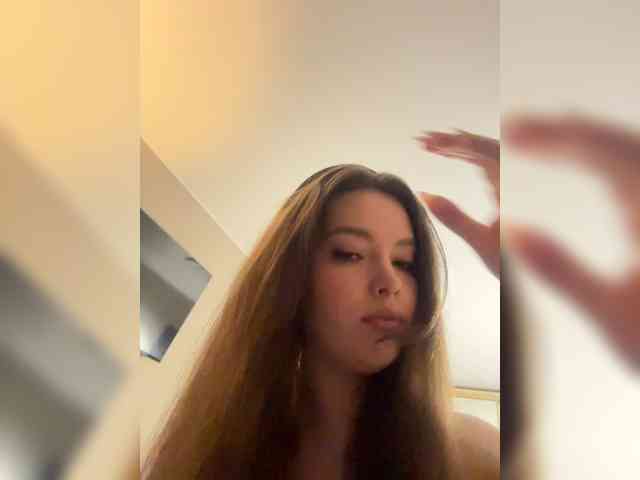 YourLadyyy webcam