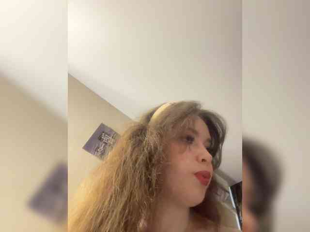 YourLadyyy webcam