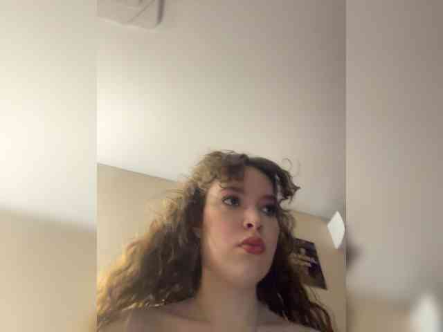 YourLadyyy webcam