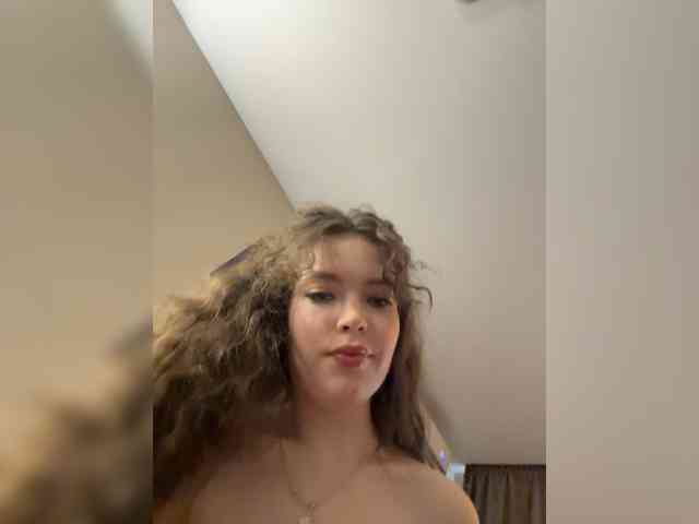 YourLadyyy webcam