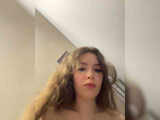 YourLadyyy webcam