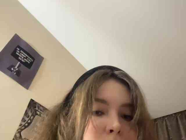 YourLadyyy webcam