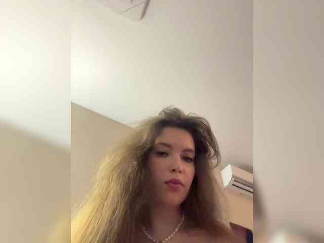 YourLadyyy webcam