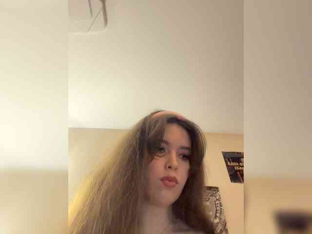 YourLadyyy webcam