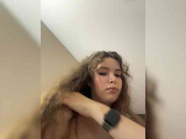 YourLadyyy webcam