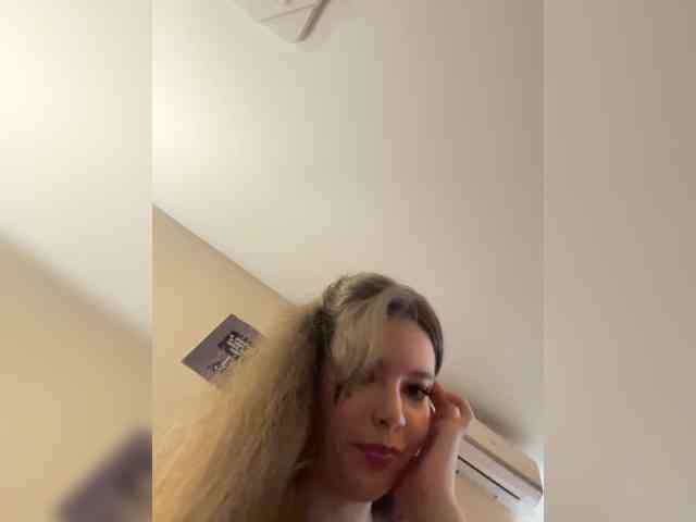 YourLadyyy webcam
