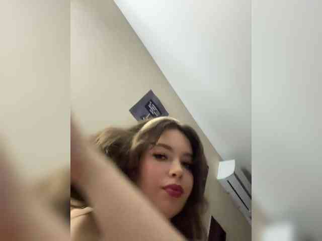 YourLadyyy webcam