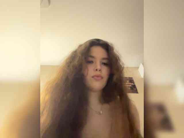 YourLadyyy webcam