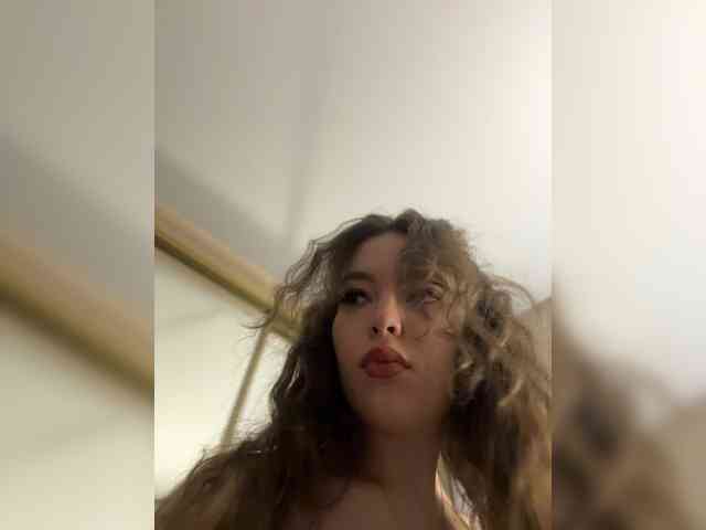 YourLadyyy webcam