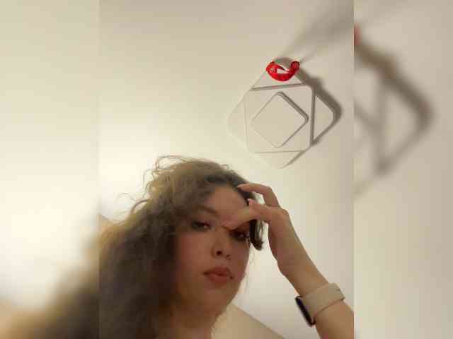 YourLadyyy webcam
