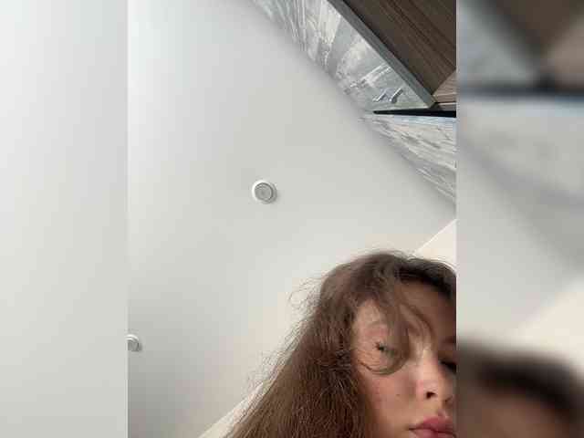 YourLadyyy webcam