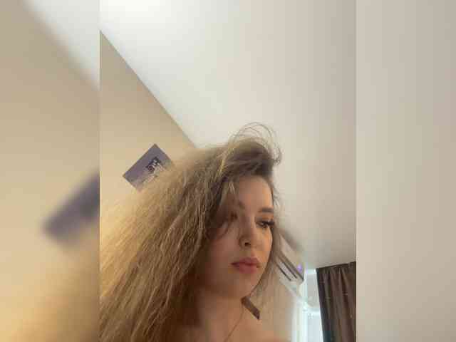 YourLadyyy webcam