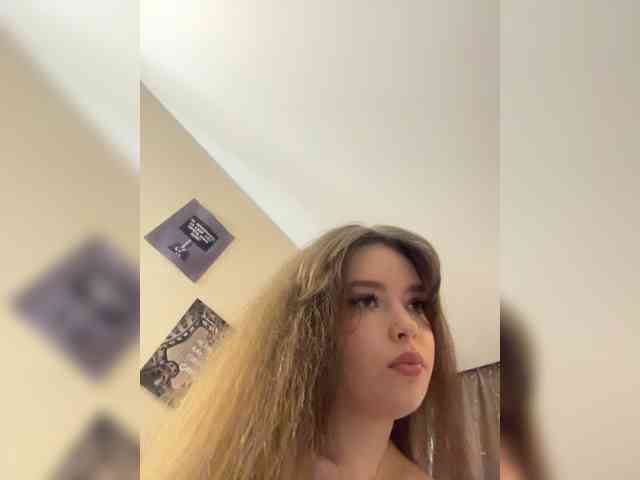 YourLadyyy webcam