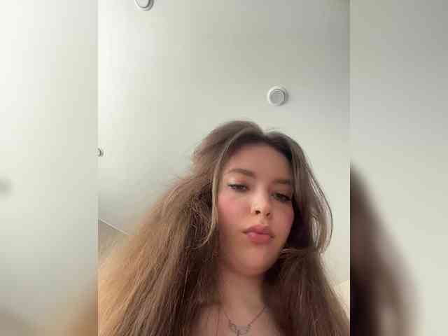YourLadyyy webcam
