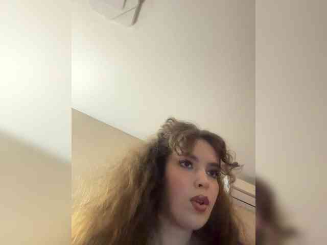 YourLadyyy webcam