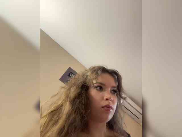 YourLadyyy webcam