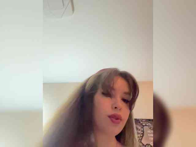 YourLadyyy webcam