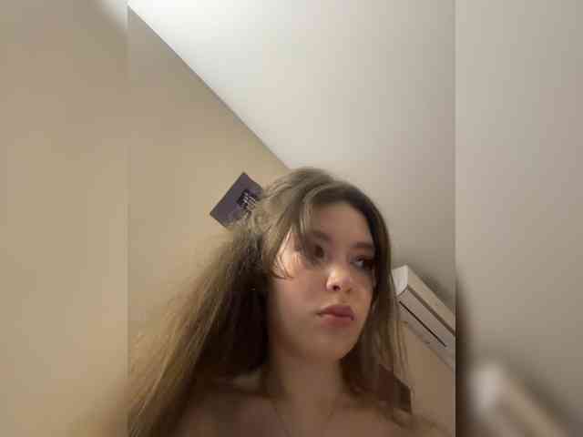 YourLadyyy webcam