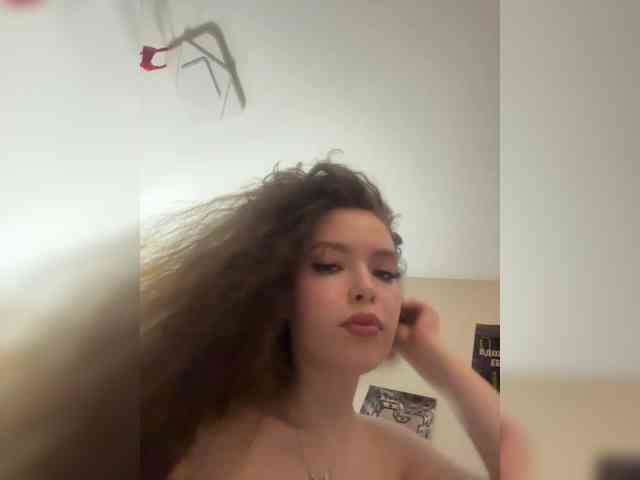 YourLadyyy webcam