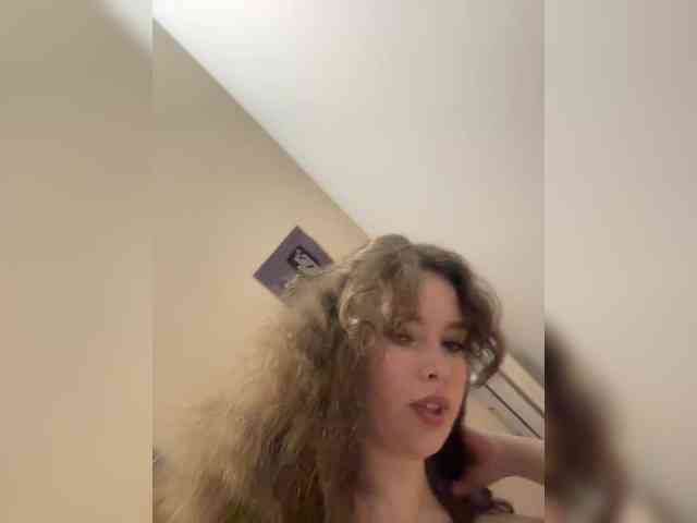 YourLadyyy webcam