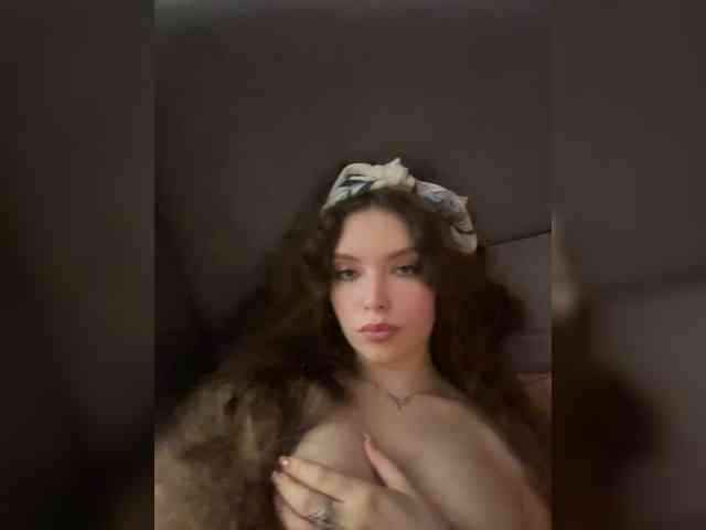 YourLadyyy webcam