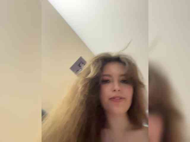 YourLadyyy webcam