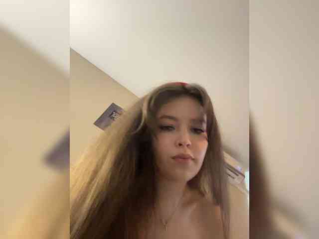YourLadyyy webcam