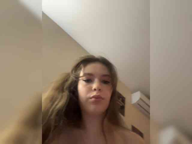 YourLadyyy webcam
