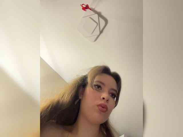 YourLadyyy webcam