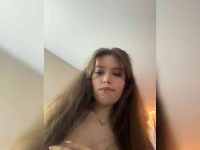 YourLadyyy webcam