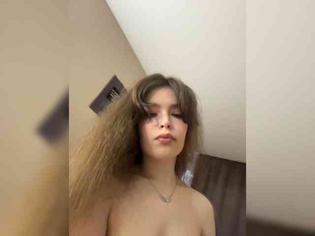 YourLadyyy webcam