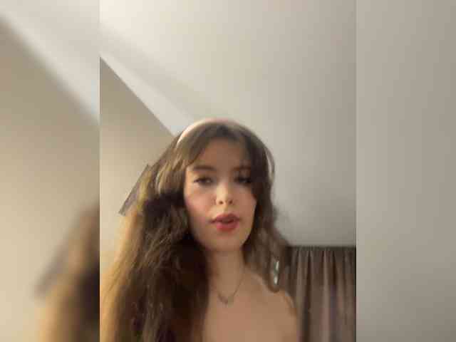 YourLadyyy webcam