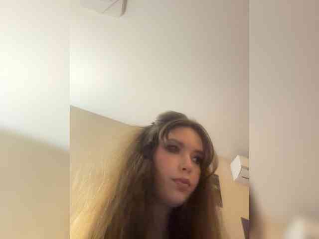 YourLadyyy webcam
