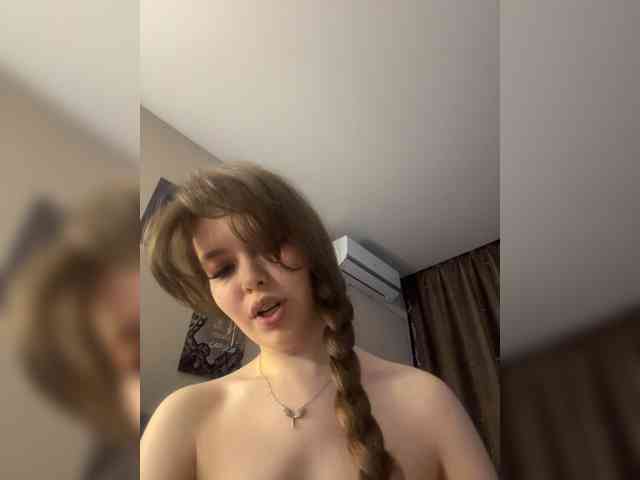 YourLadyyy webcam