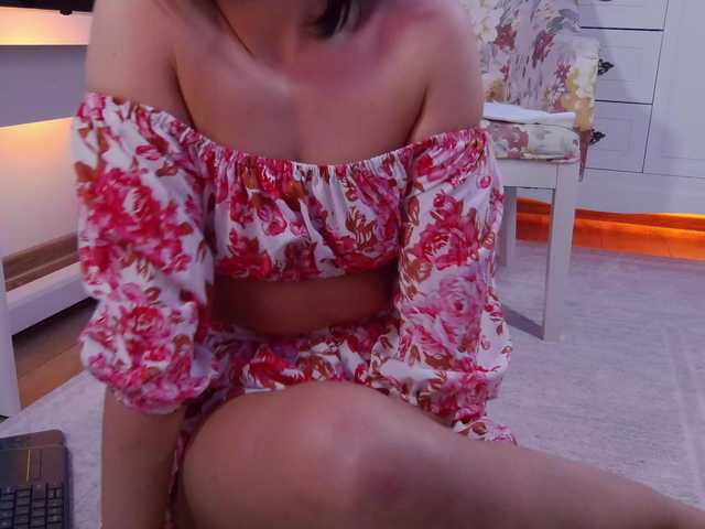 SophieeRain live cam