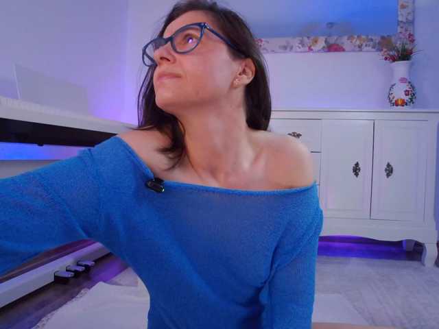 SophieeRain, en directo ahora en BongaCams