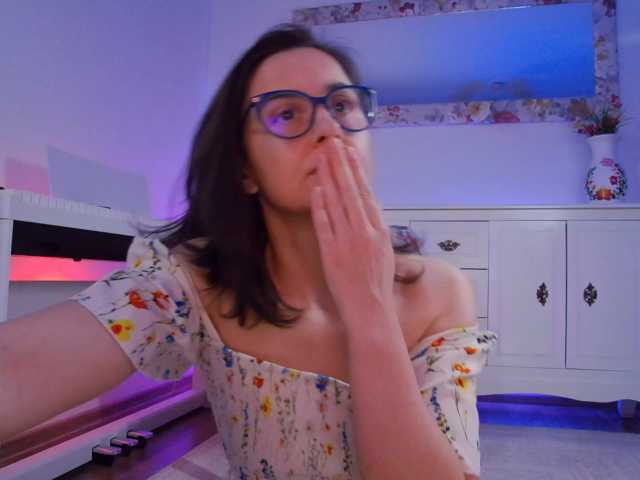 SophieeRain live cam on BongaCams
