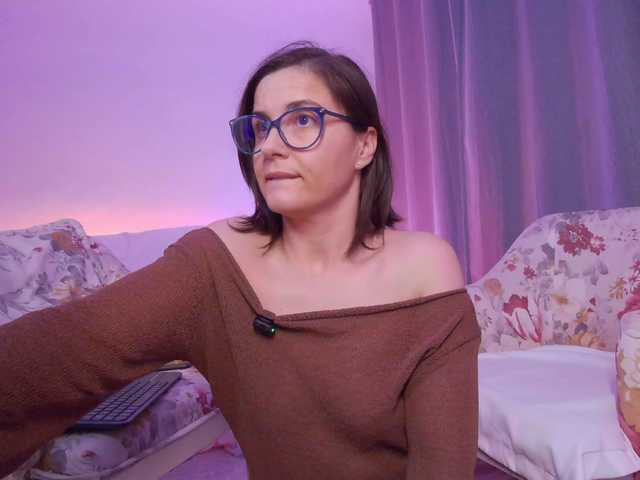 SophieeRain live webcam show