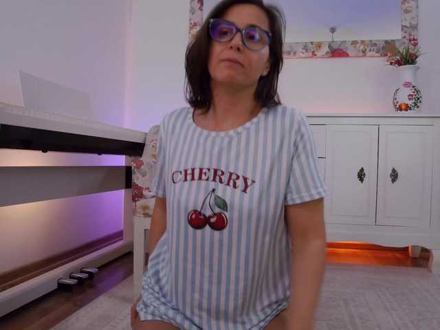 SophieeRain live cam preview