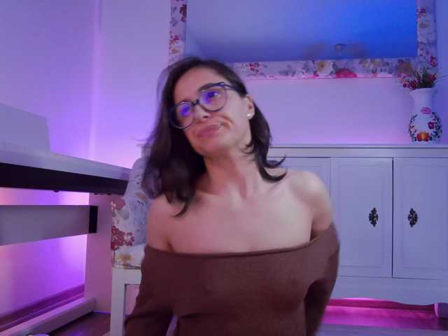 SophieeRain live cam on BongaCams